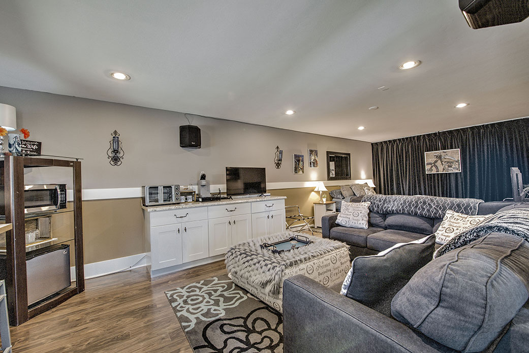 Suite living area